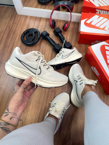 Nk Pegasus 39 Off White