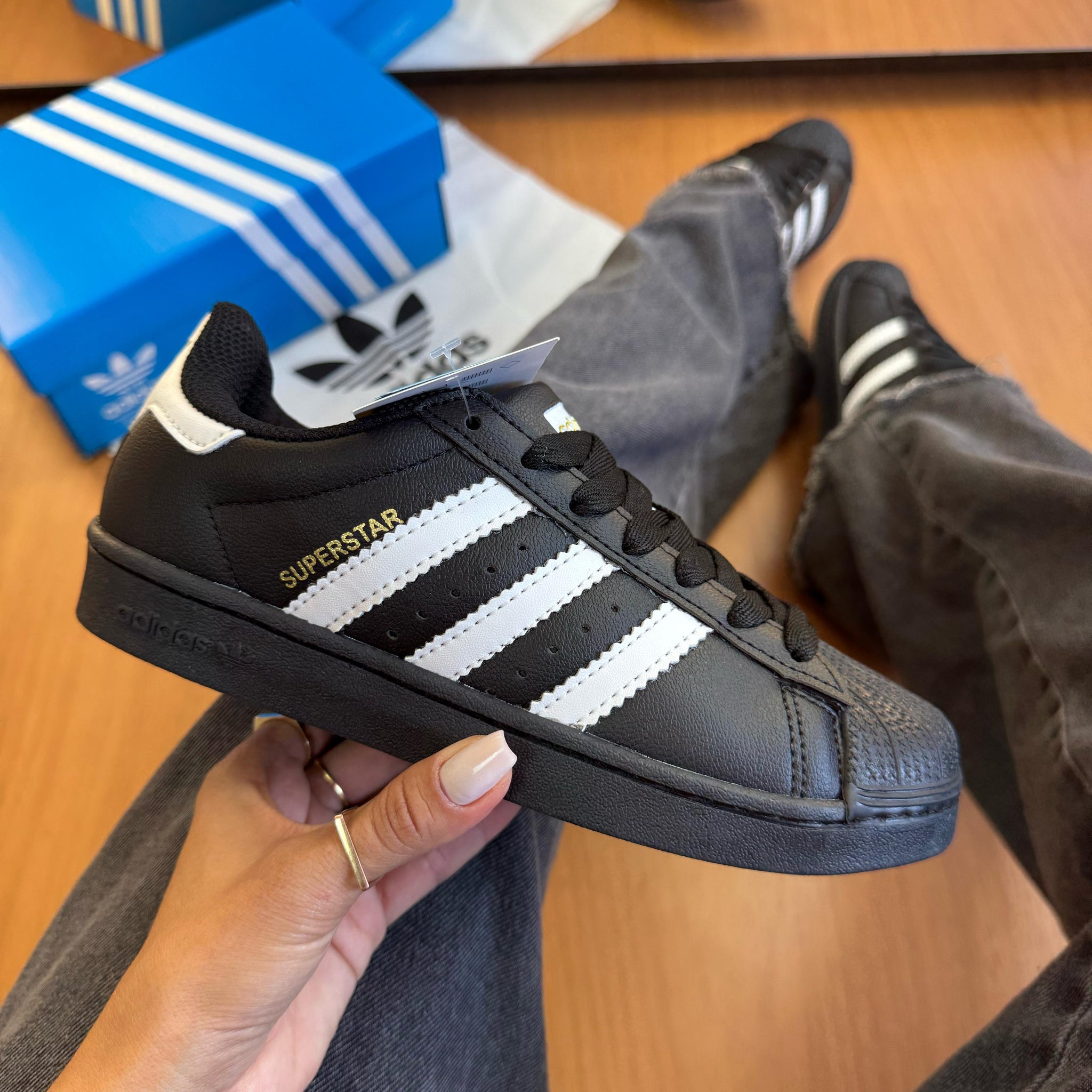 Ad Super Star Preto Branco