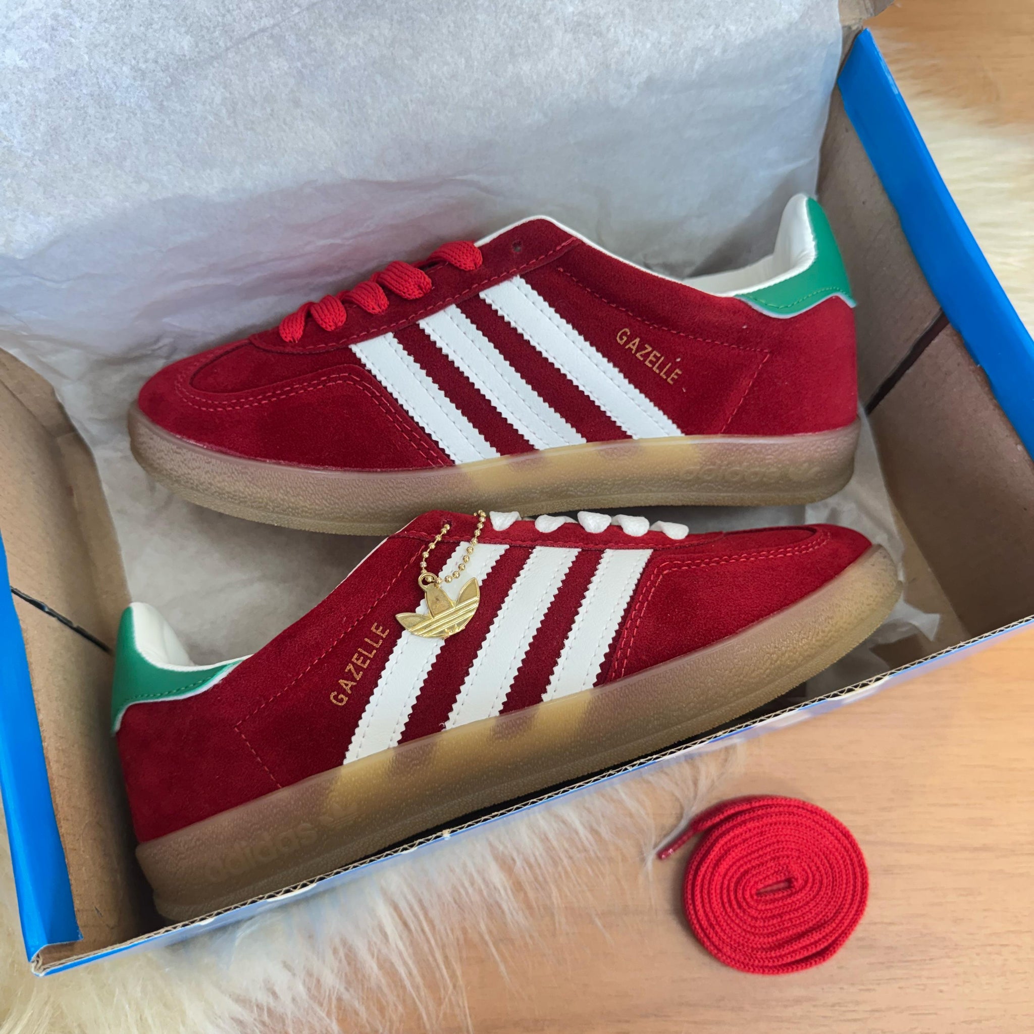 Ad Gazelle Vermelho
