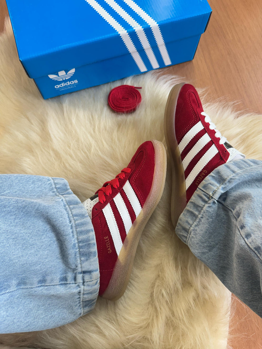 Ad Gazelle Vermelho