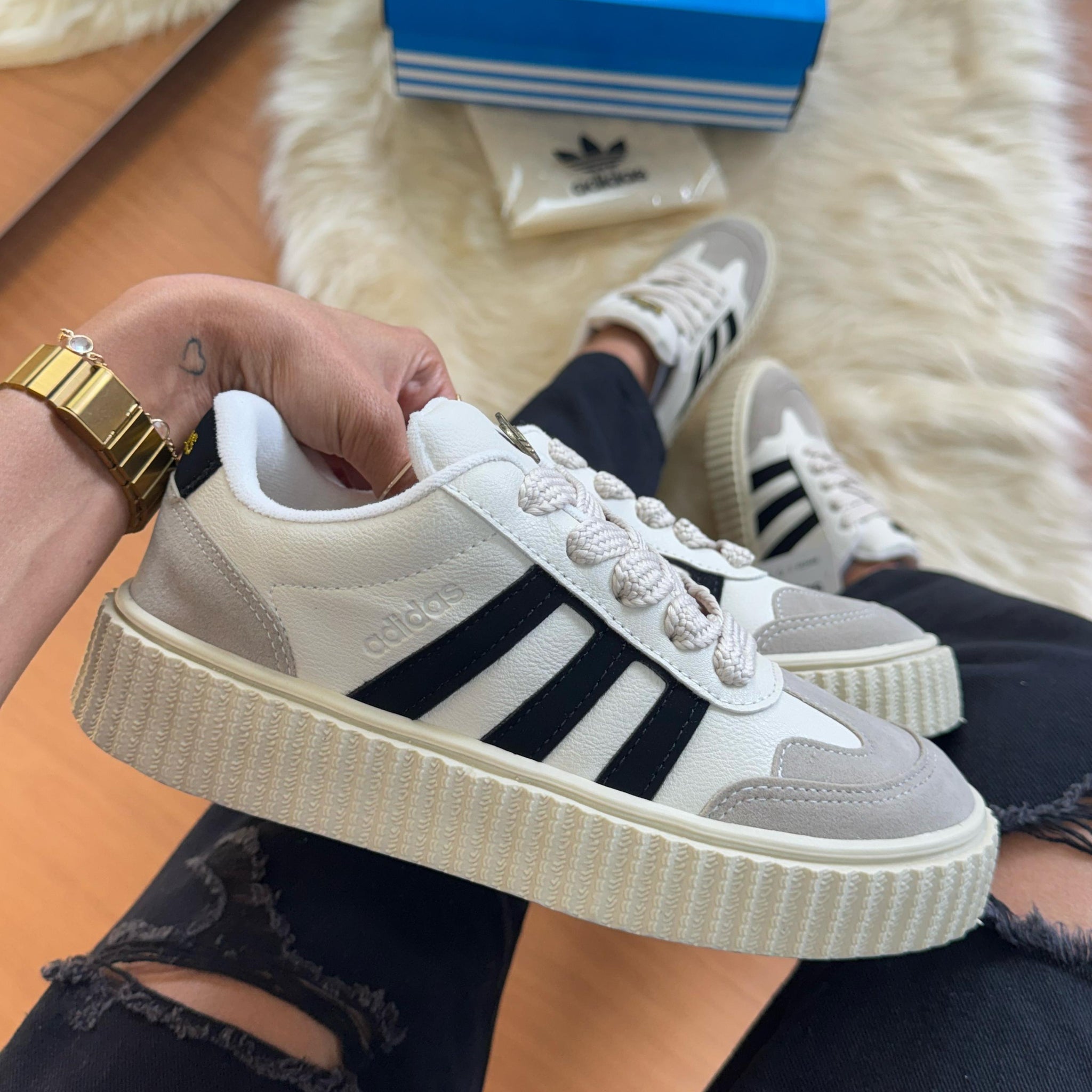 Ad Trat_Sup Off white