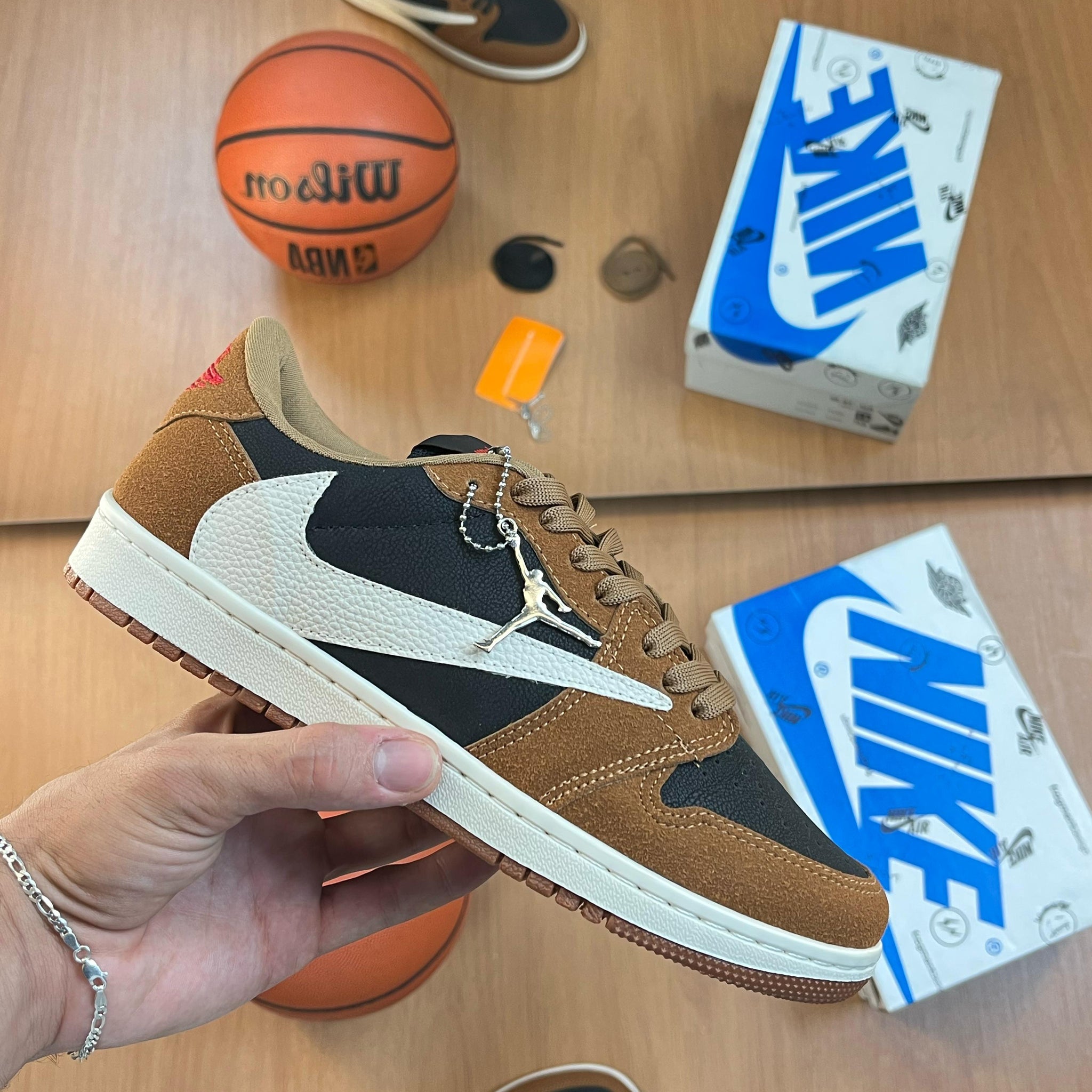 Nk Travis Scott x Air Jordan 1 Low OG Revers