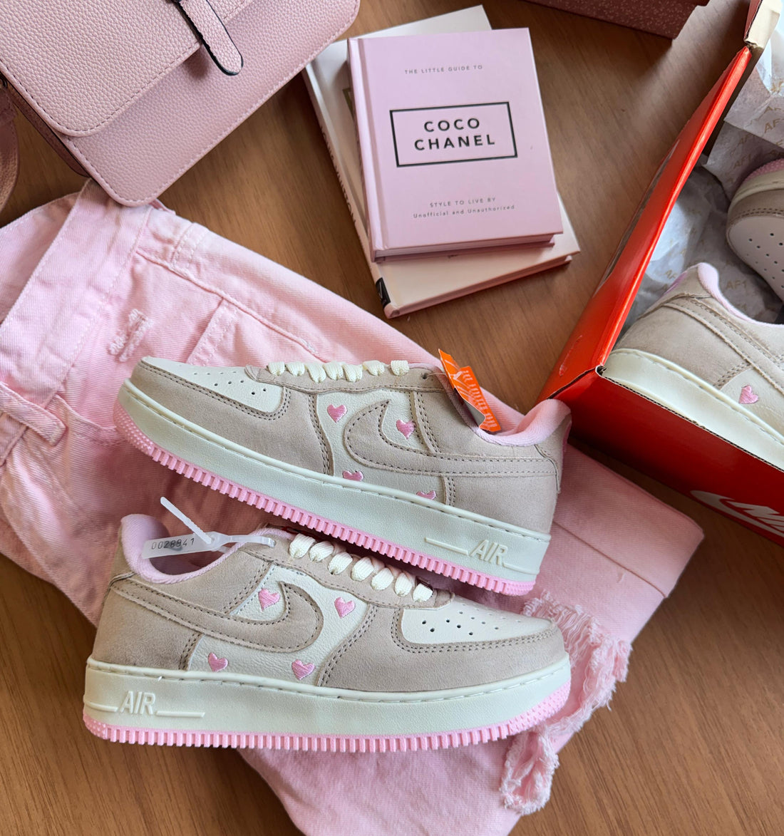 Nk Air Force Suede Valentines
