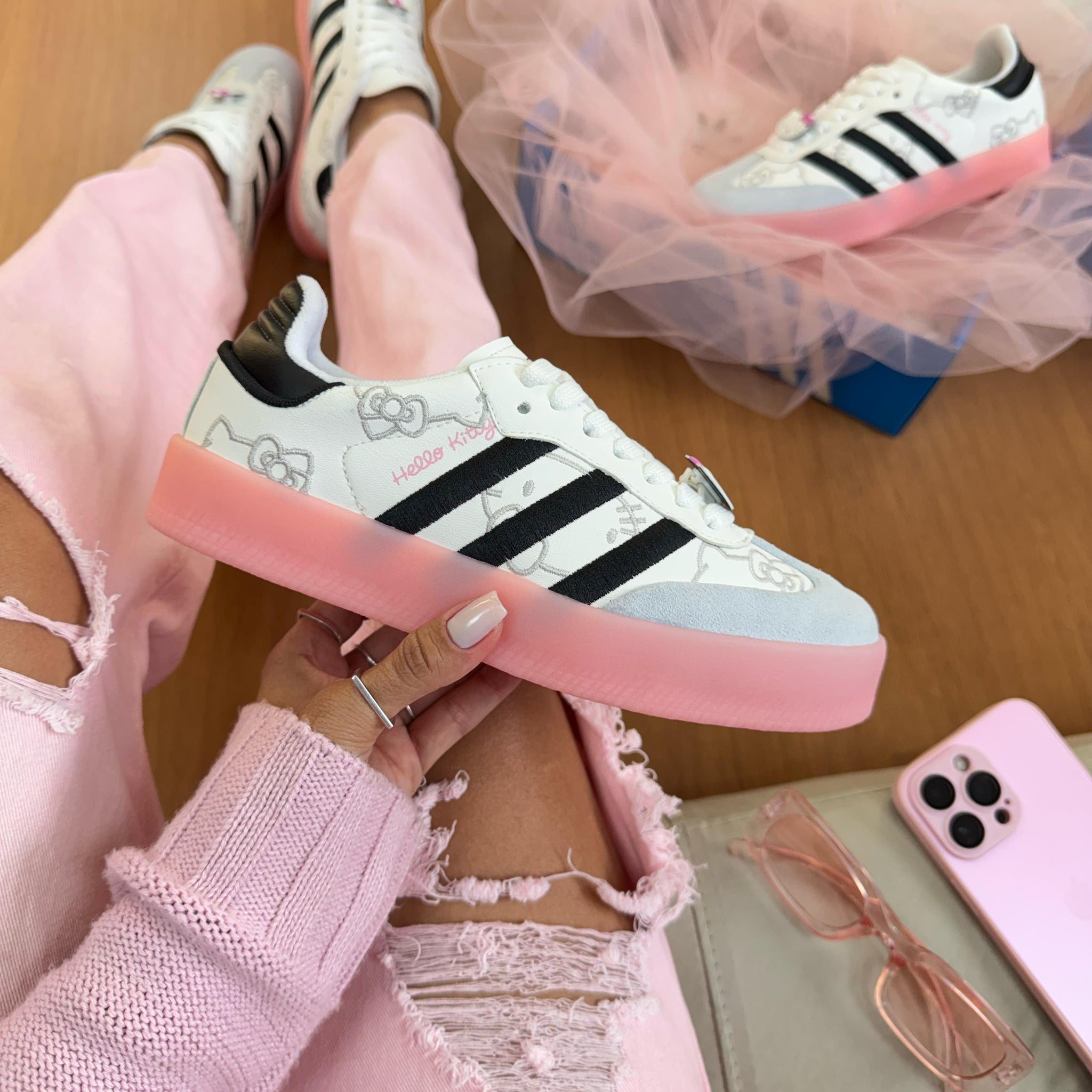 Ad Hello Kitty x Ad Sambae Cloud White Clear Pink
